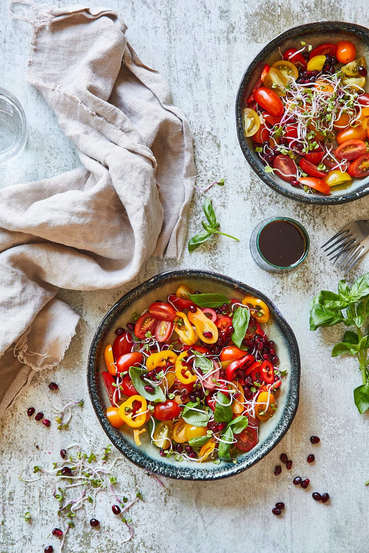 Tomato salad with bell pepper