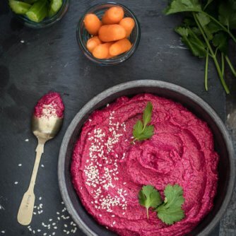 Beetroot hummus without chickpeas