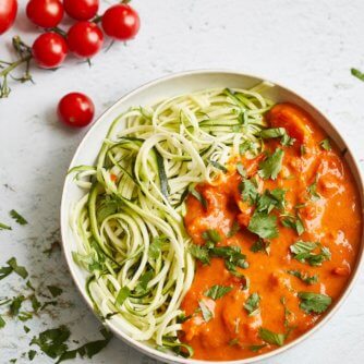 Tomato curry with zucchini noodles