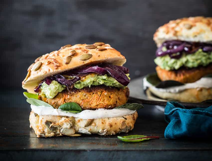 Chickpea burgers with carrots