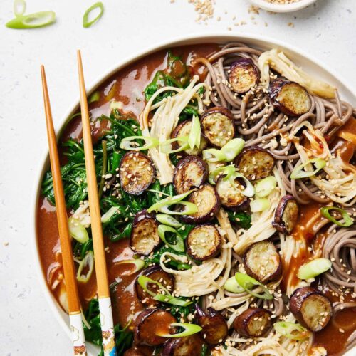 Noodles with purslane