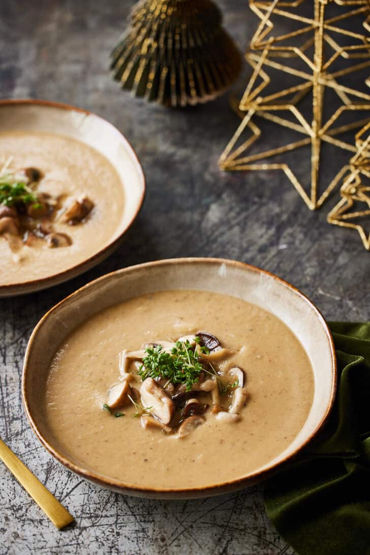Celeriac soup with mushrooms