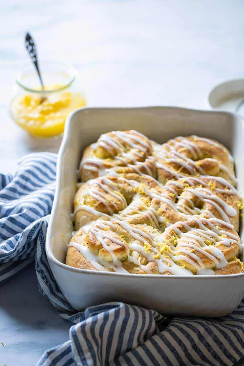 Lemon curd buns