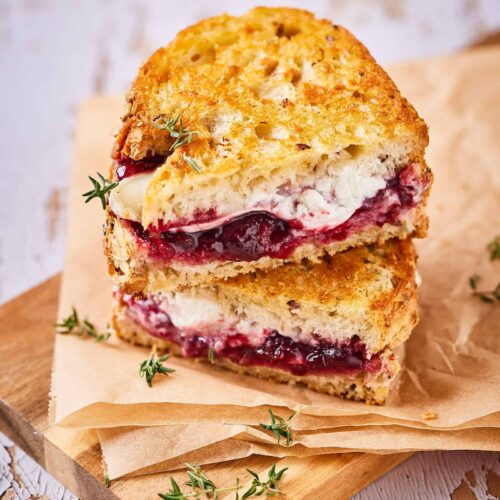 grilled goat cheese sandwich