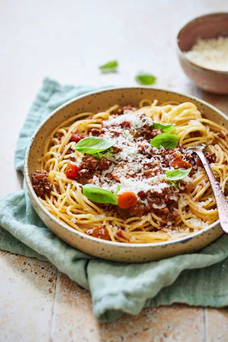 Slow cooker spaghetti bolognese