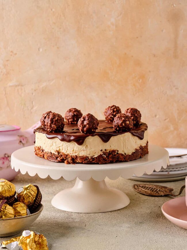 No bake cheesecake with salted caramel