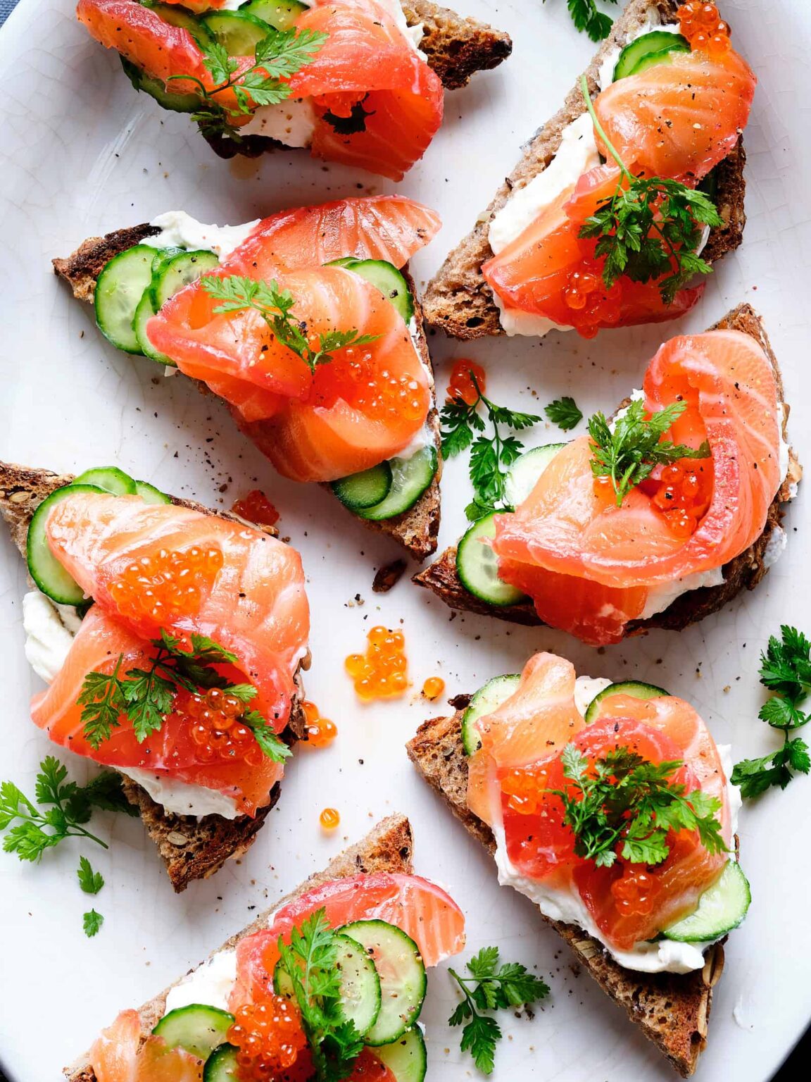 How To Make Gravlax With Beetroot Cured Salmon Simone S Kitchen