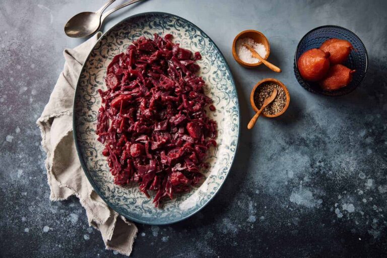 Slow cooker red cabbage