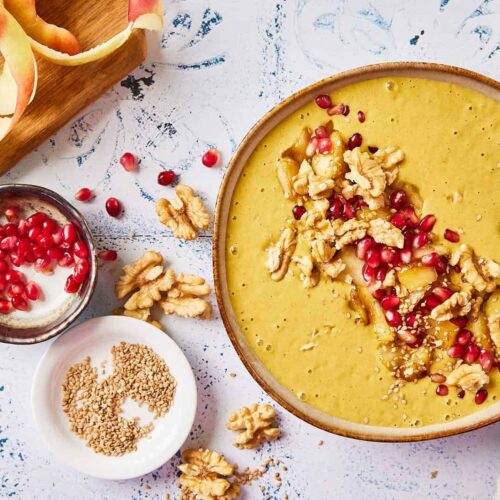 Pumpkin smoothie bowl