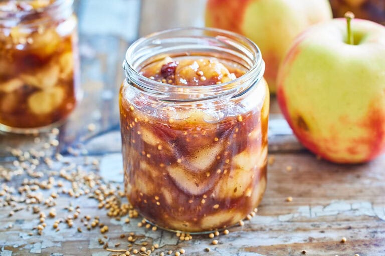 Apple chutney with pears