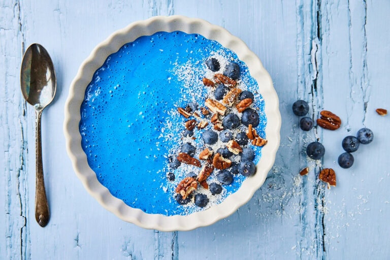 Blue spirulina smoothie bowl