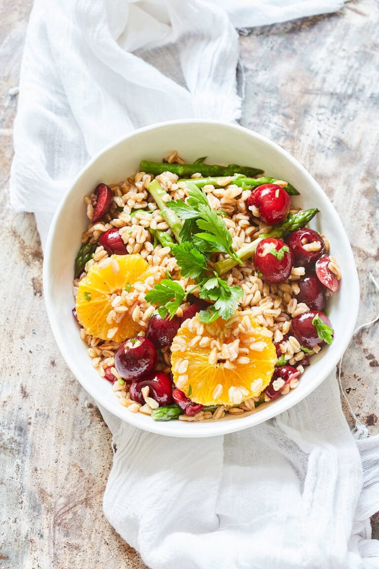 Spelt salad with cherries