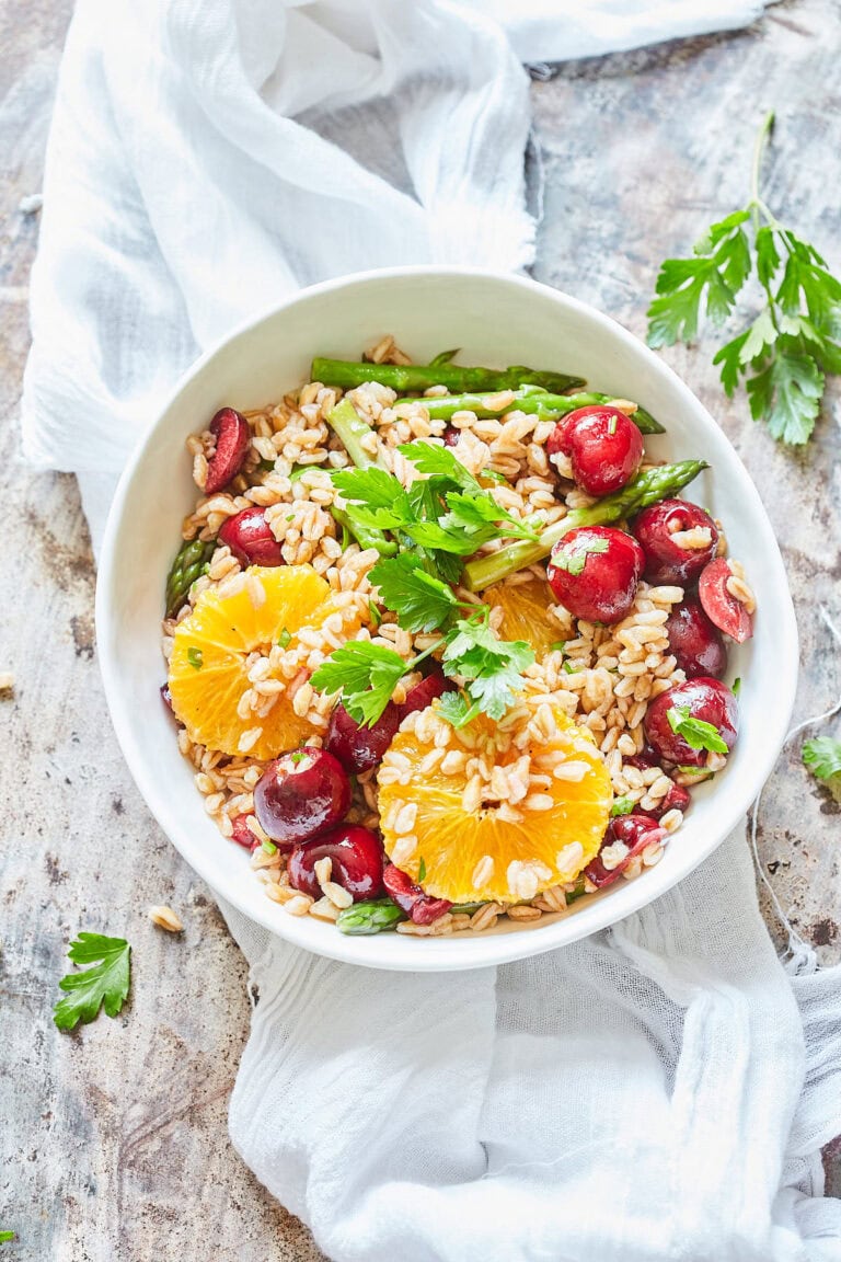 Spelt salad with cherries