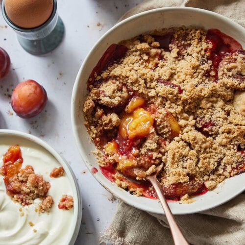 Easy plum crumble