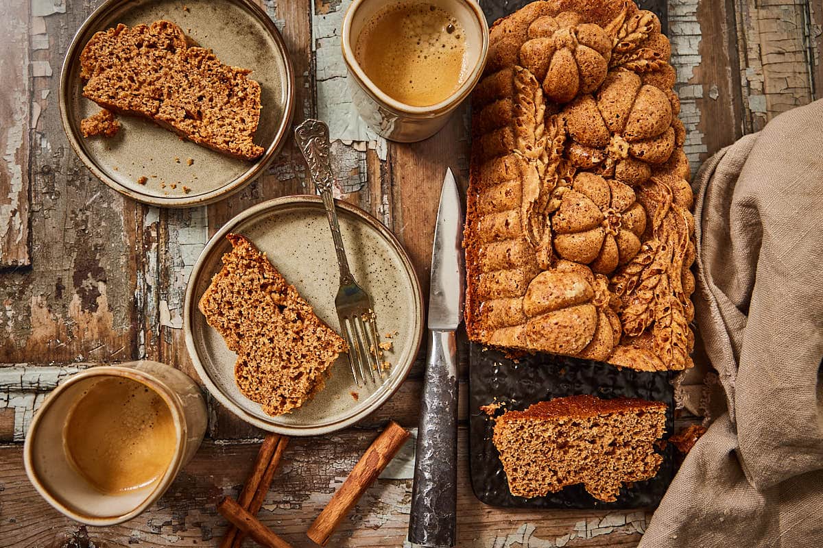 French honey spice cake