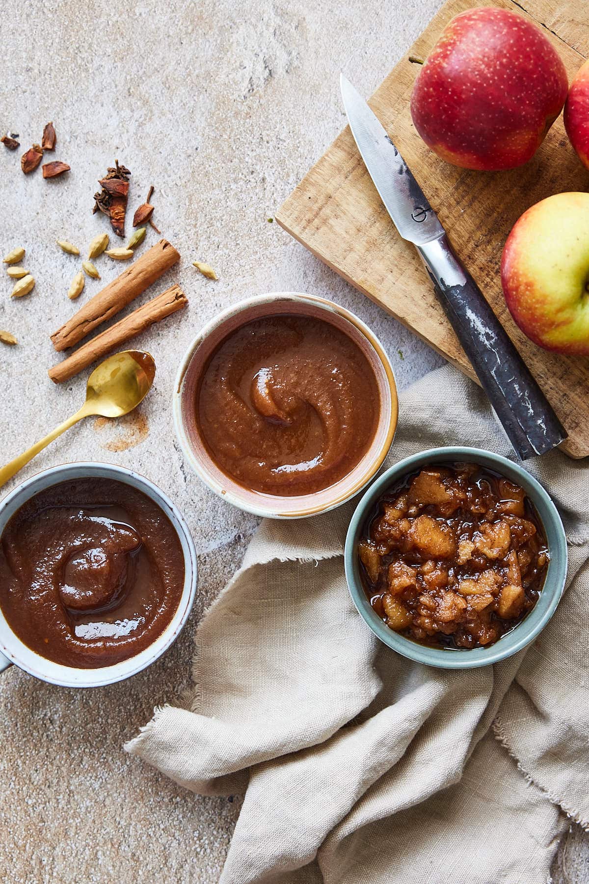 Slow cooker apple. butter
