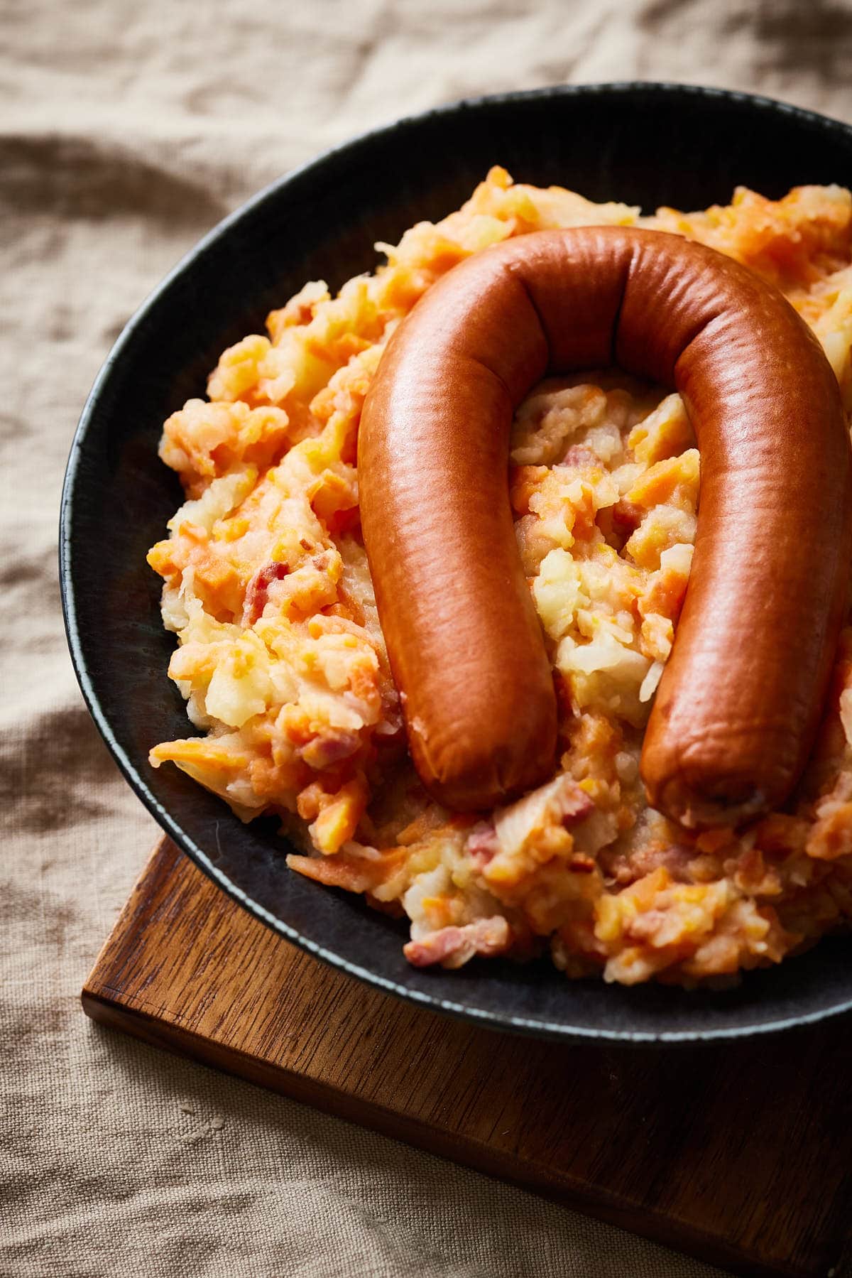 Mash with potatoes, carrots and onion
